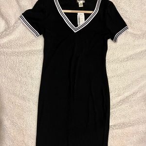 Black V neck Bodycon dress short sleeve